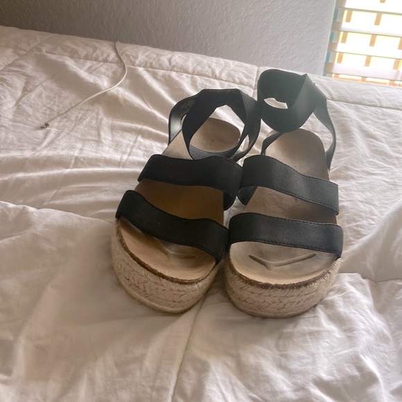 American Eagle Outfitters Shoes - Sandals